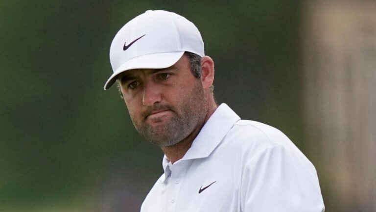 Leaderboard hasil turnamen golf terbaru dan informasi pemenang