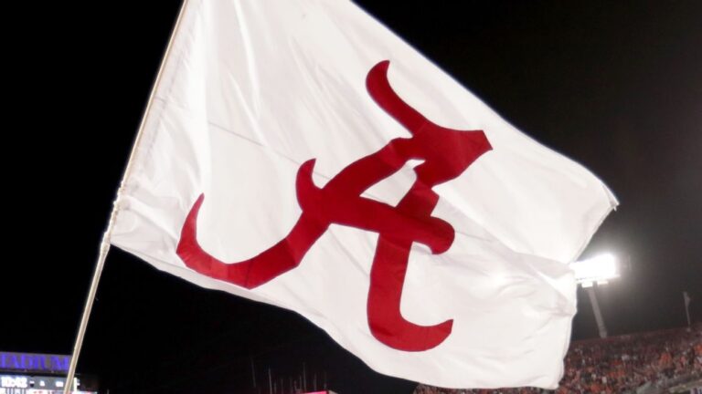 Kingston Preyear, quarterback terbaik 2028 yang berkomitmen ke Alabama
