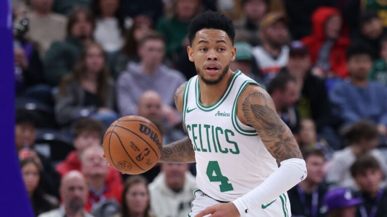 Anfernee Simons resmi bergabung dengan Philadelphia 76ers