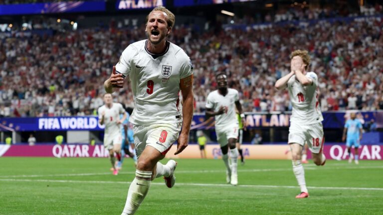 Harry Kane mencetak gol untuk Inggris di Piala Dunia