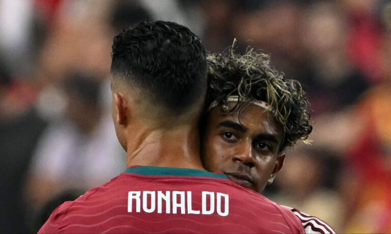 suasana menonton spanyol vs portugal di perbatasan